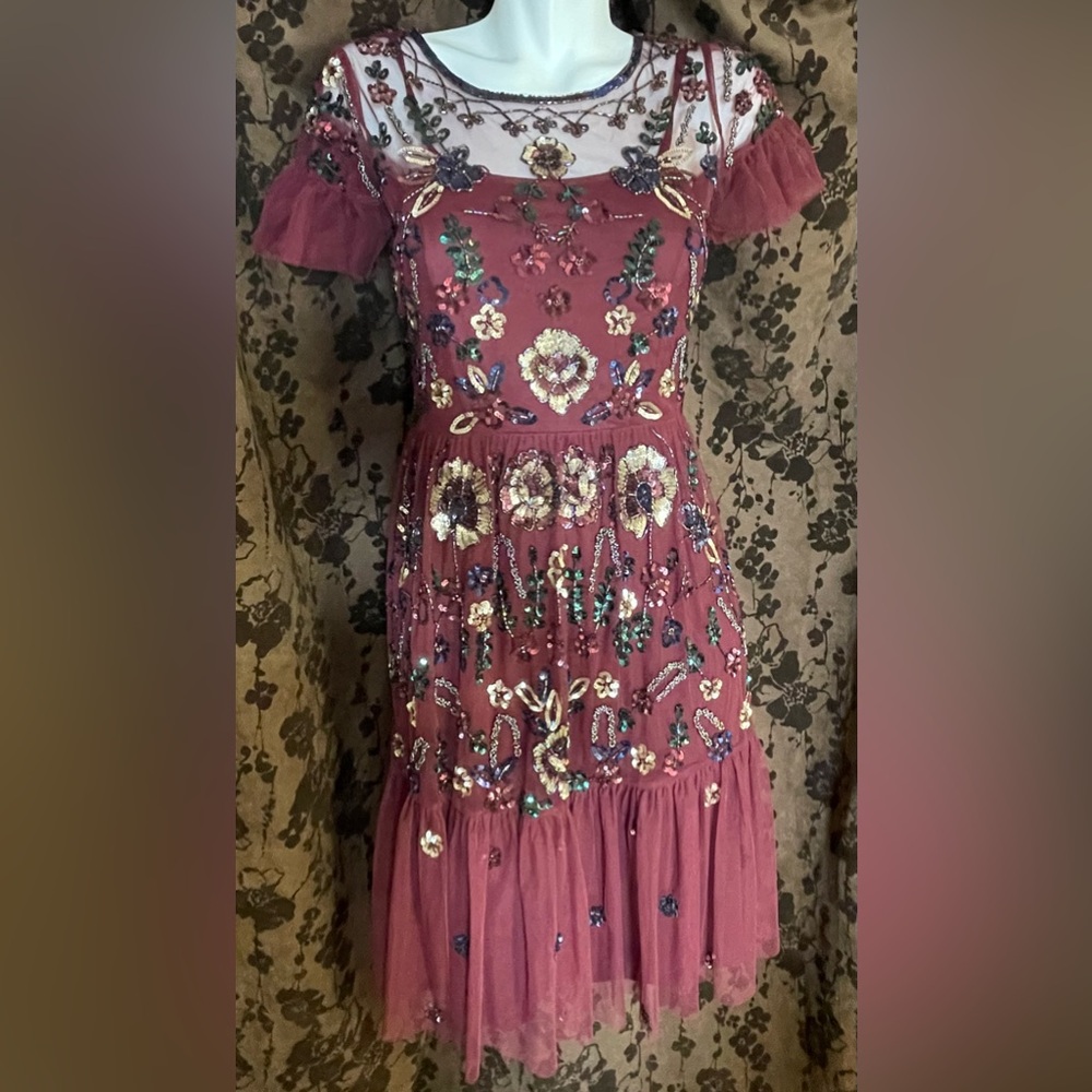 Gianni Bini Embroidered Sequin Sequence Wendy Floral Burgundy Dress